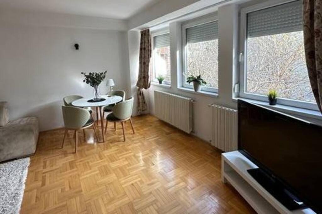Nn Apartment Skopje Luaran gambar